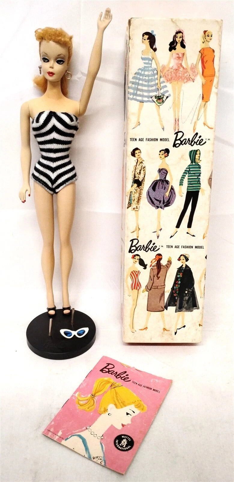 Vintage Barbie Number 1 Doll 1959, Original Mattel Collector Edition, Complete with Original Box, Rare Collectible