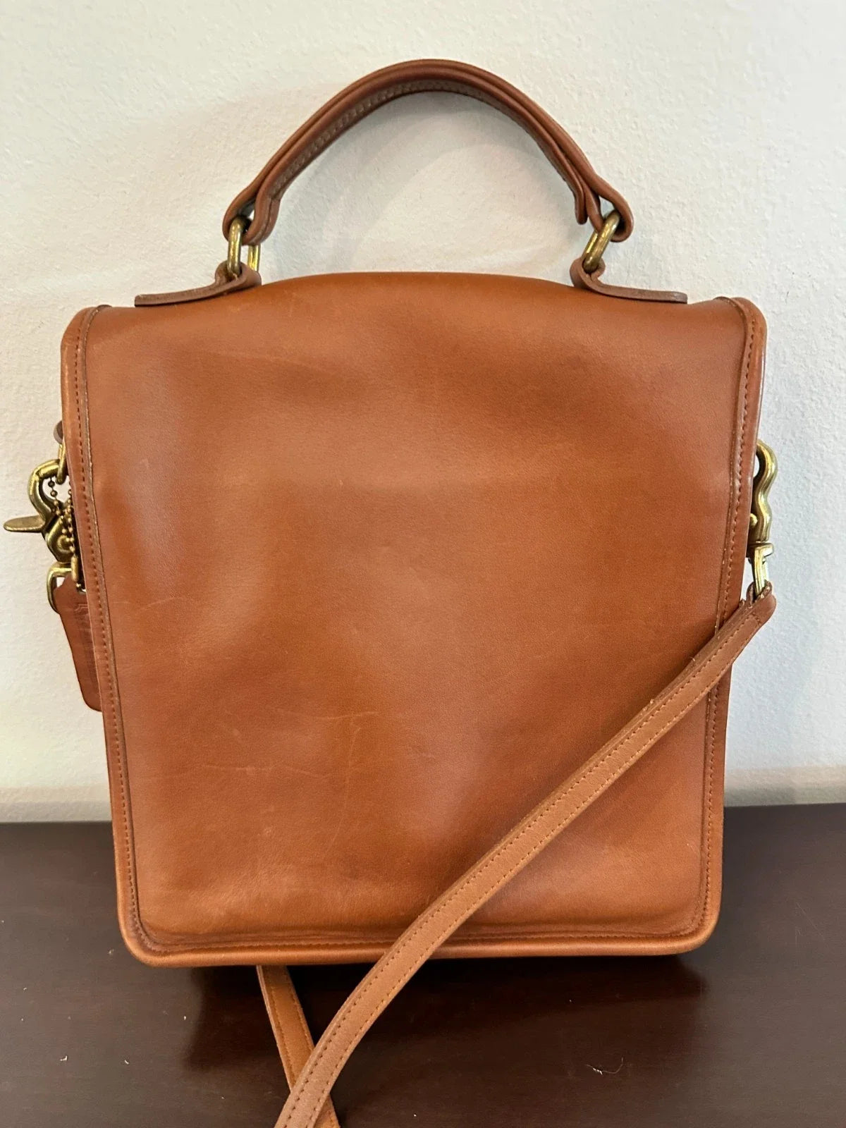 Vintage Coach 5130 Station British Tan Leather Crossbody Bag Purse