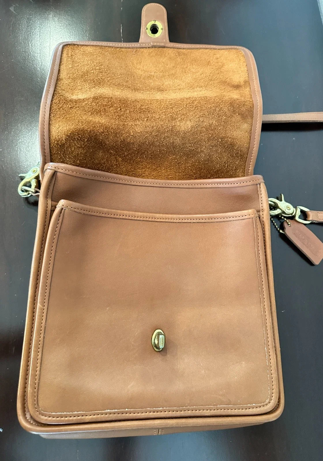 Vintage Coach 5130 Station British Tan Leather Crossbody Bag Purse