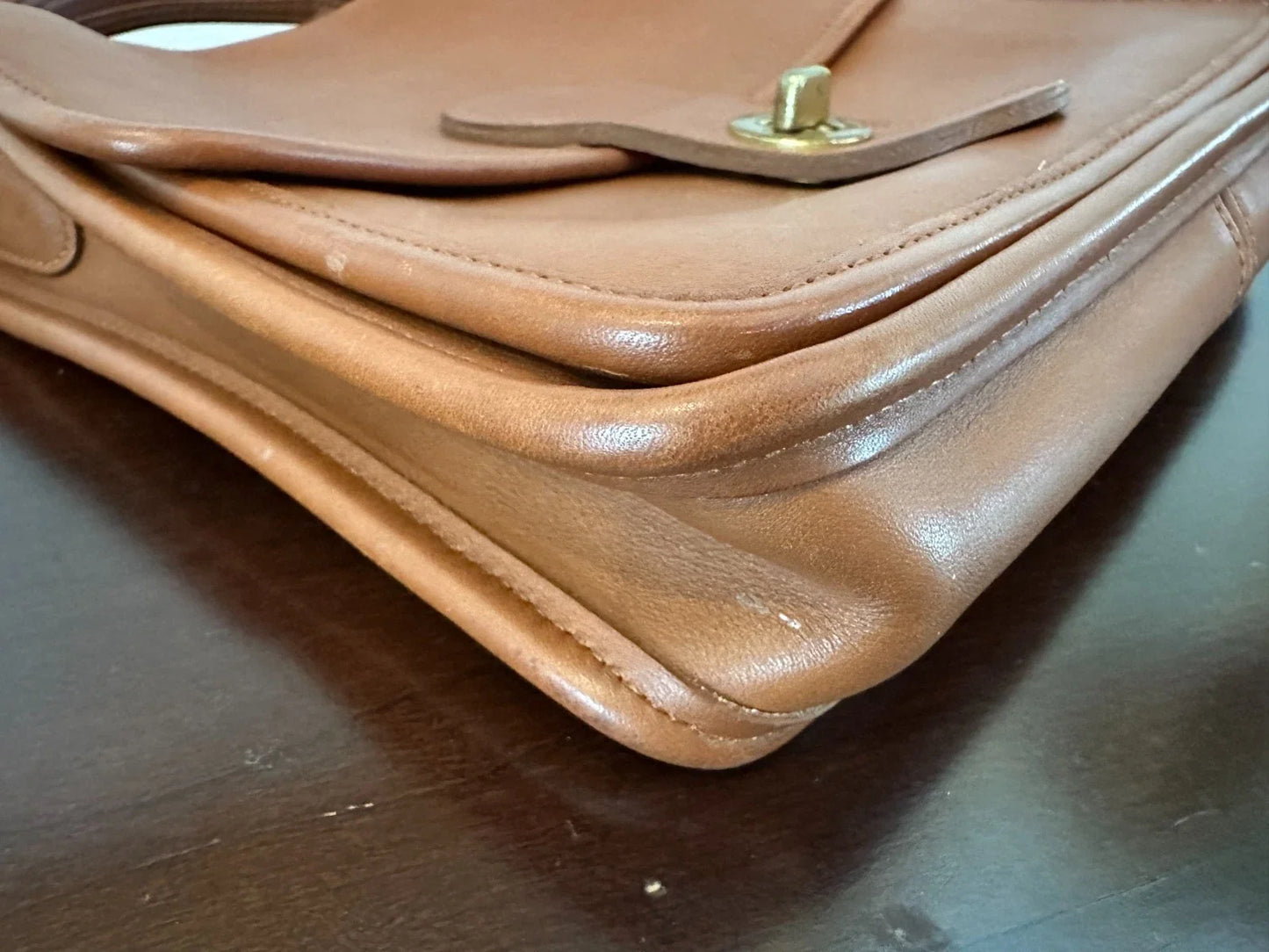 Vintage Coach 5130 Station British Tan Leather Crossbody Bag Purse