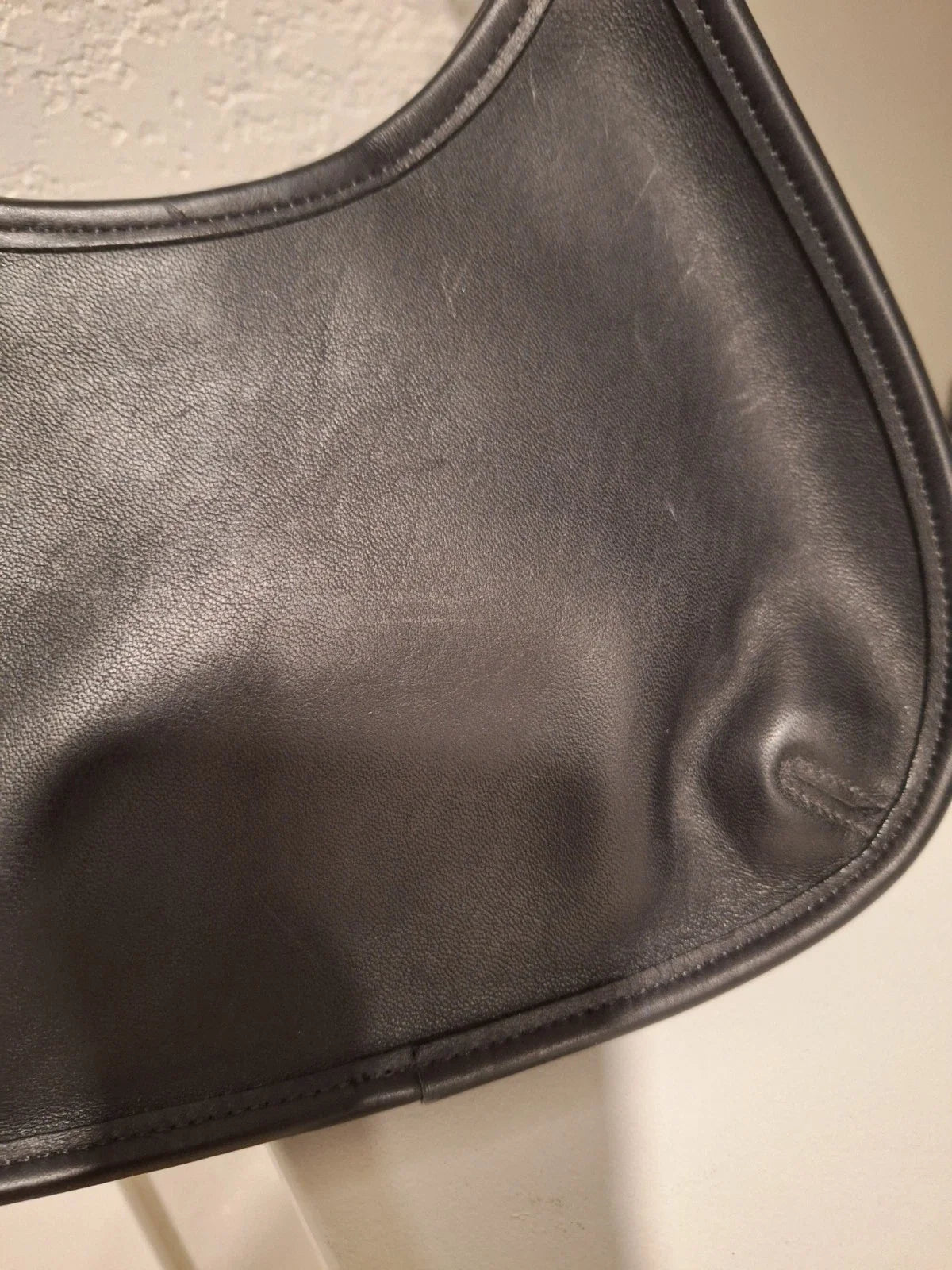 Vintage Coach 9027 Mini Ergo Black Leather Shoulder Bag 90s