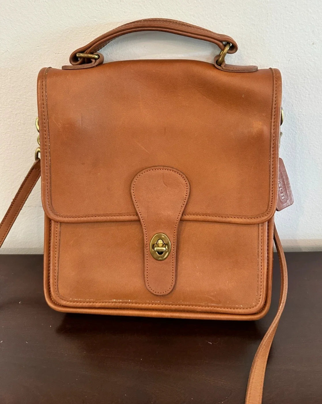 Vintage Coach 5130 Station British Tan Leather Crossbody Bag Purse