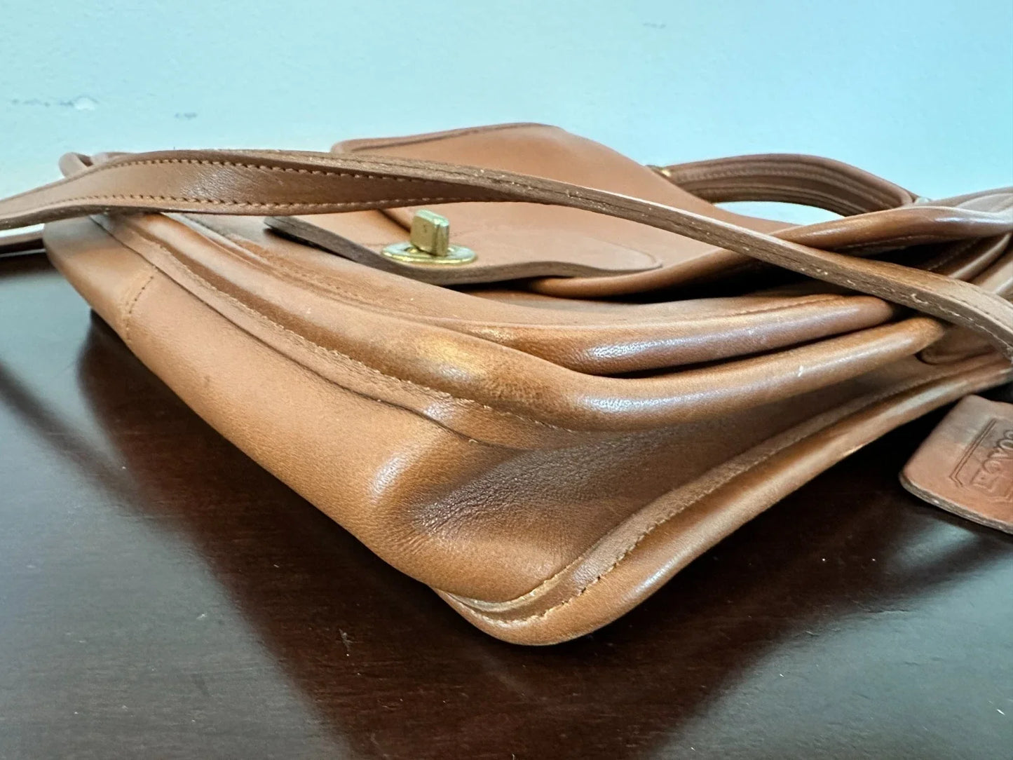 Vintage Coach 5130 Station British Tan Leather Crossbody Bag Purse